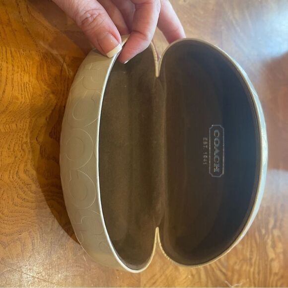 Ivory Coach Sunglass Case - Picture 7 of 10